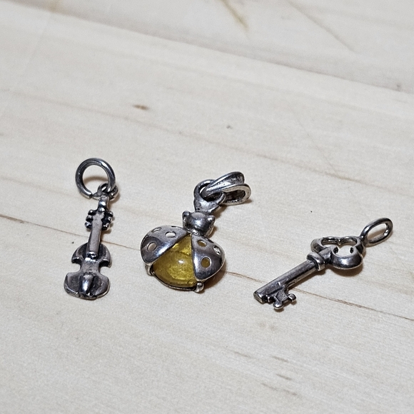 Sterling Silver 925 Mixed Lot Of 3 Charms/Pendants Lady Bug, Music Note, Violin - Picture 1 of 6